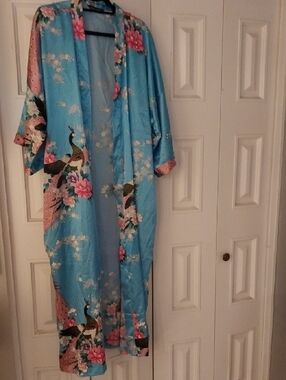 Silk-Feel Blue Floral Peacock Kimono Robe